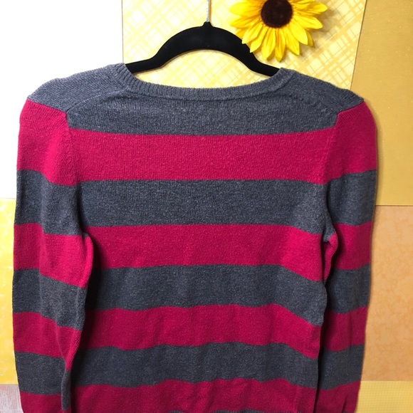 Gap Luxe Sweater V Neck Size Medium - Picture 2 of 10